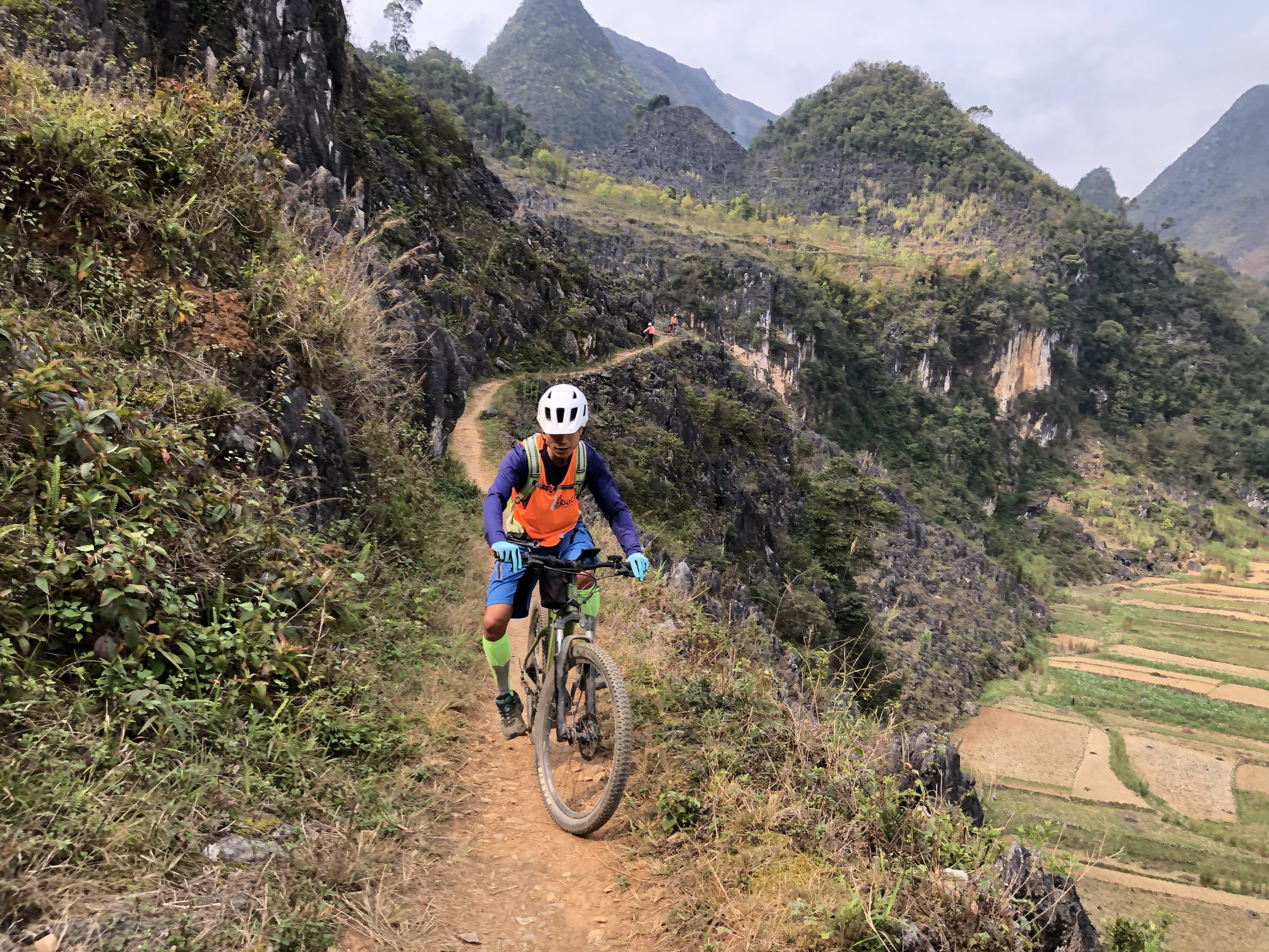 Northeast MTB Expedition – Conquer the Roads of Mong Cai, Cao Bang, and Ha Giang 15 Days